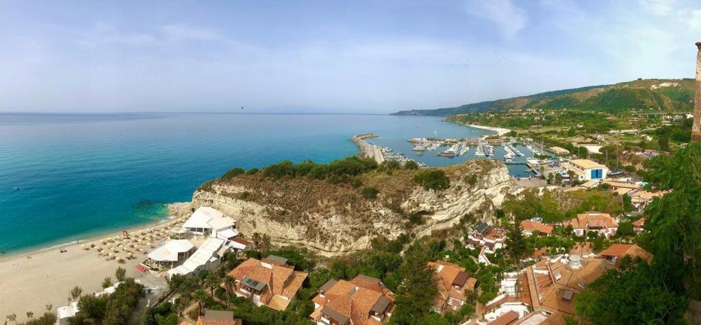 The Queen Tropea Exteriör bild